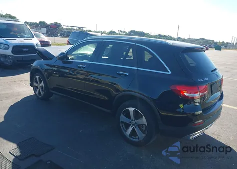 2016 Mercedes-Benz Glc 300 z USA, uszkodzony, nr VIN WDC0G4JBXGF067970